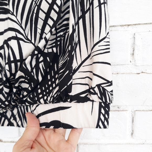 Express Tube Top Palm Leaf Print Cream/Black - Picture 5 of 6